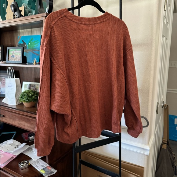 NWT - Picture 2 of 2